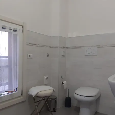 Royal & Breakfast Alojamento de Acomodação e Pequeno-almoço Modena