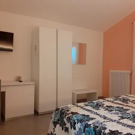 Bed & Breakfast Royal & Breakfast 4*