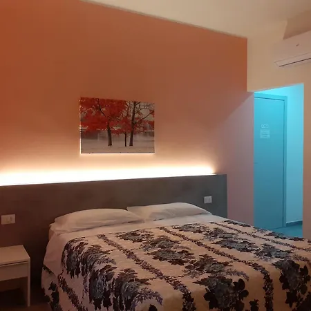 Royal & Breakfast 3* Modena