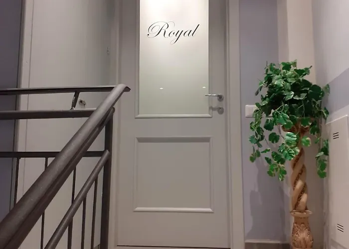 Royal & Breakfast 住宿加早餐酒店