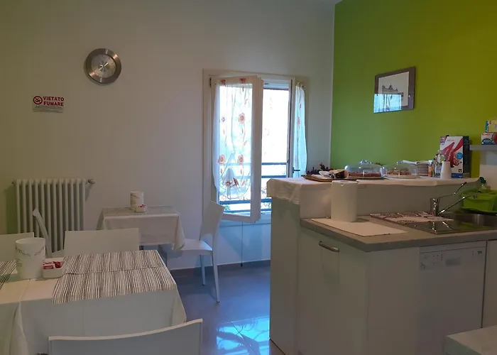 Royal & Breakfast 3*